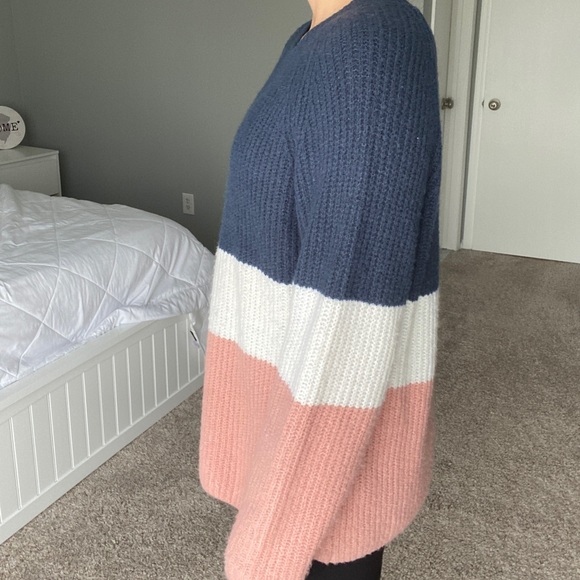 Pink Lily Boutique color block sweater - Picture 4 of 13